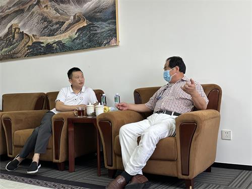 �ϼ���Ͷ�Y���F������ϯ������ӛ����˾����Ӻ���